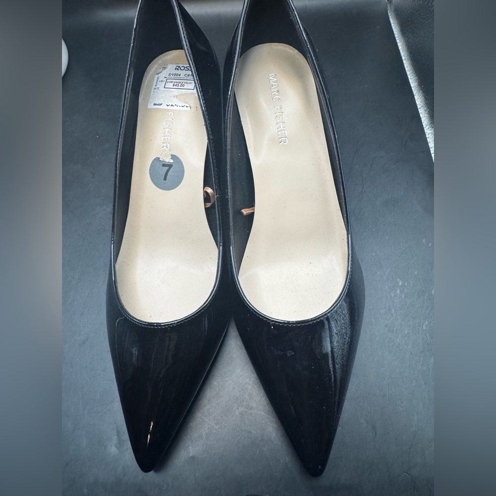 Marc Fisher Women’s Shiny Classic Preppy Work Business Black Heels Size 7